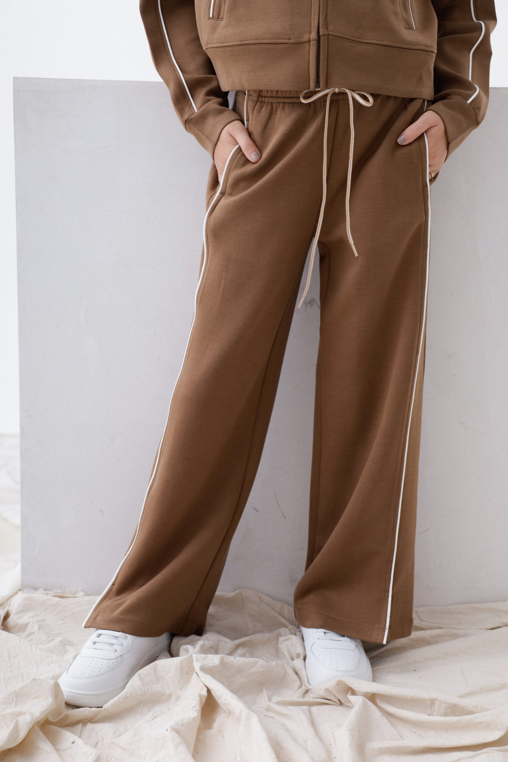 CONJUNTO CAMPERA LINEA - Image 4